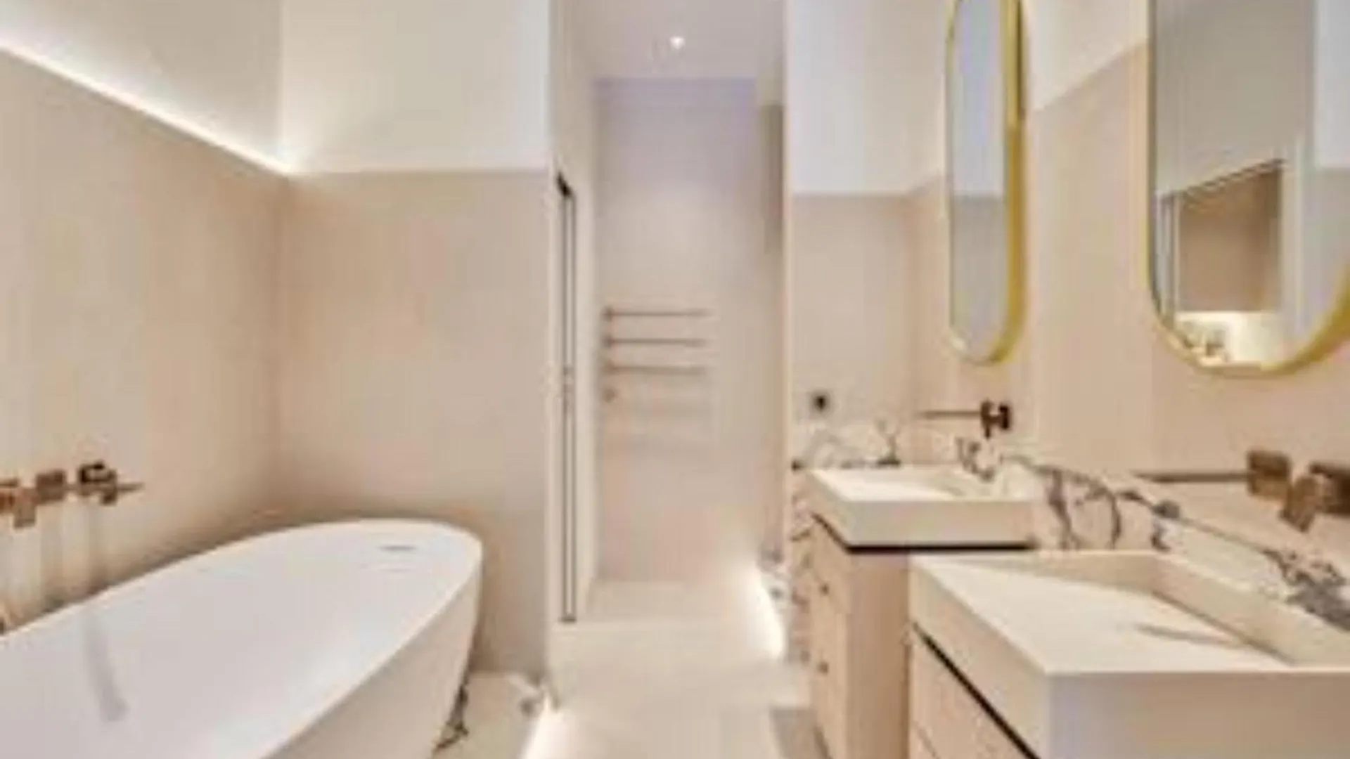 Sumptuous Apartment With Garden Arc De Triomphe Paris