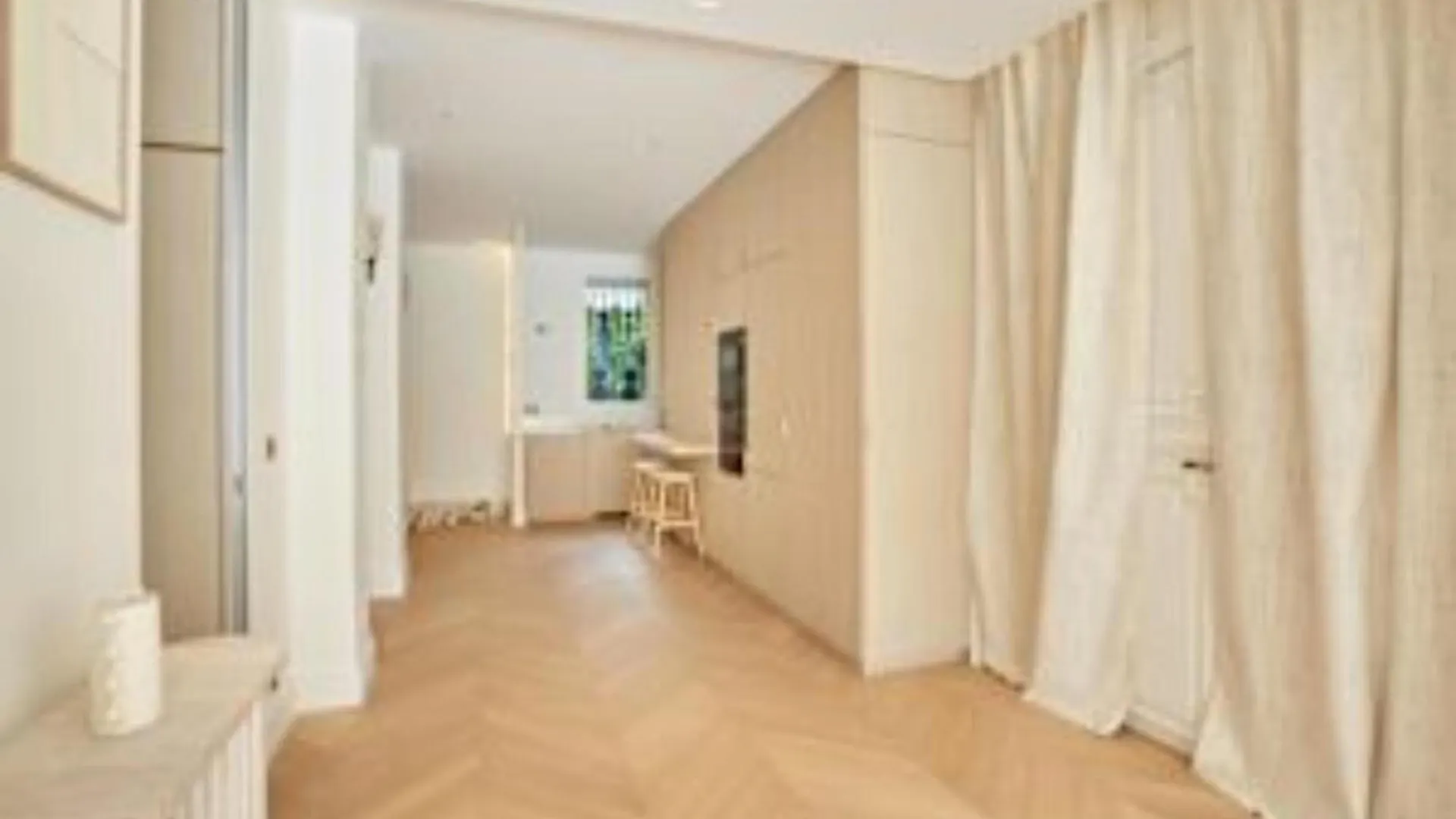 Sumptuous Apartment With Garden Arc De Triomphe Paris France