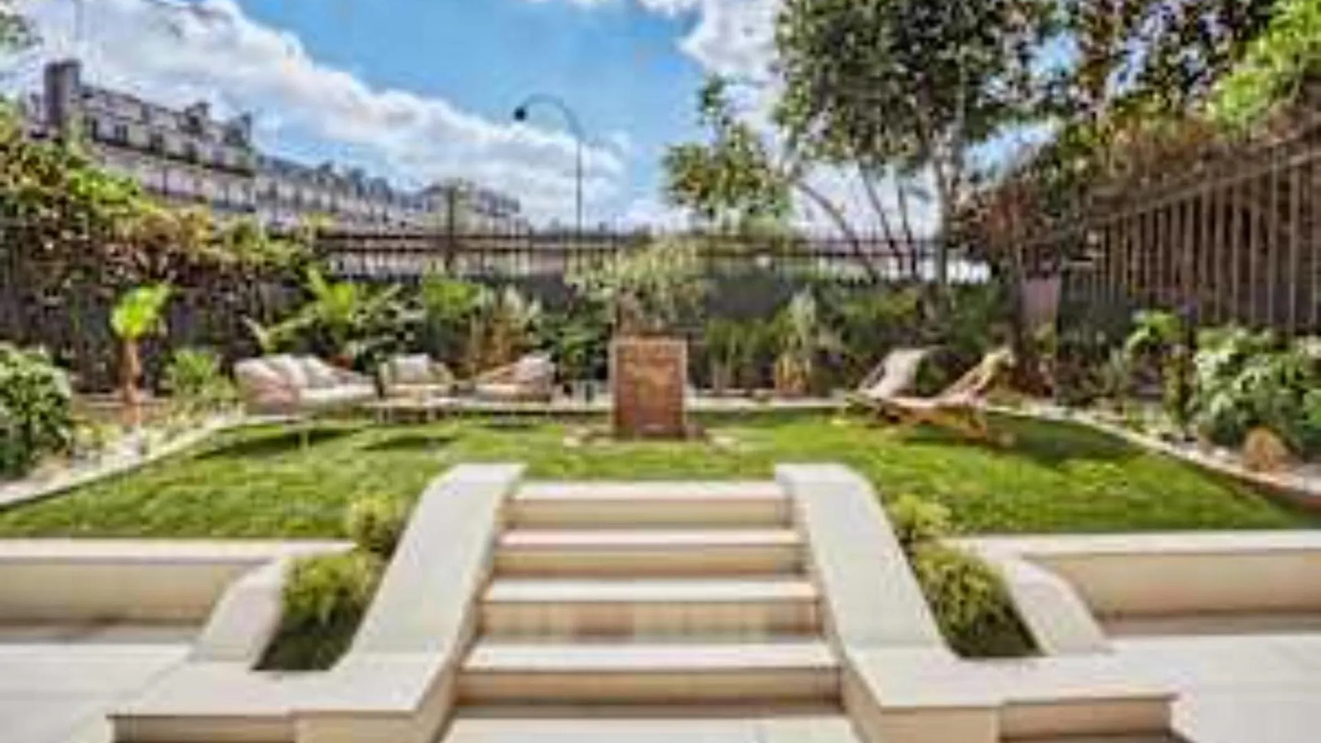 Sumptuous Apartment With Garden Arc De Triomphe Paris