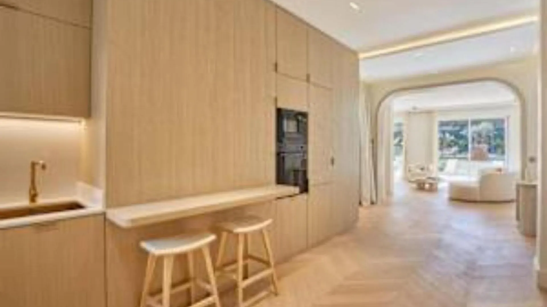 Sumptuous Apartment With Garden Arc De Triomphe Paris 0*,  France
